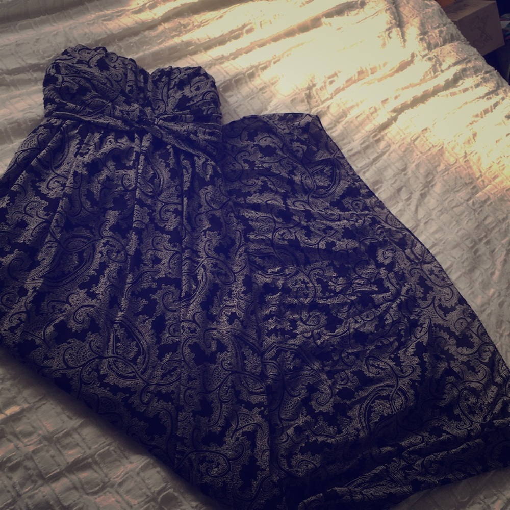 Jessica Simpson Maternity Maxi Dress